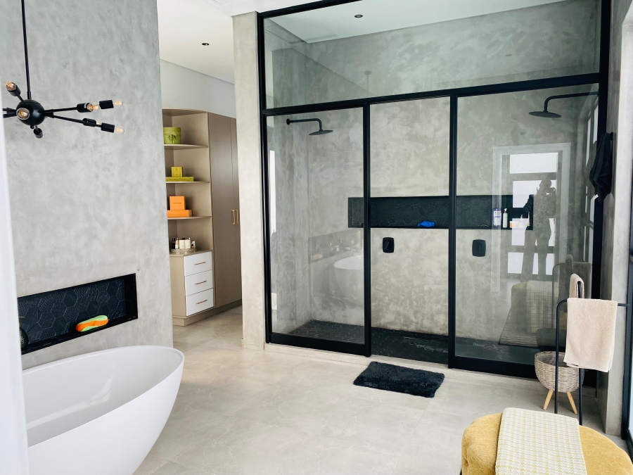 5 Bedroom Property for Sale in Wigwam North West